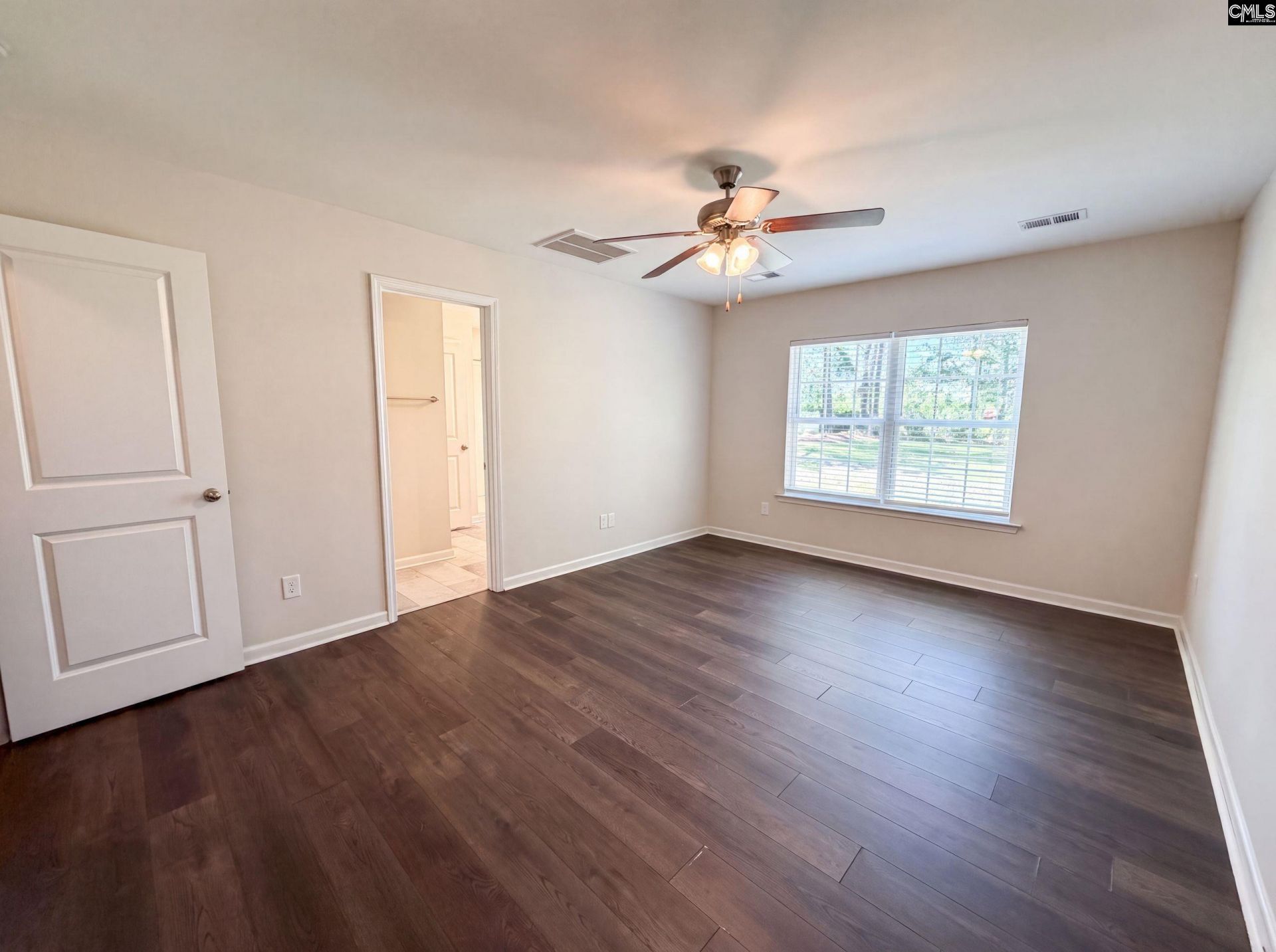 301 Rolling Knoll Drive Photo 4