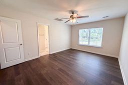 301 Rolling Knoll Drive photo 4