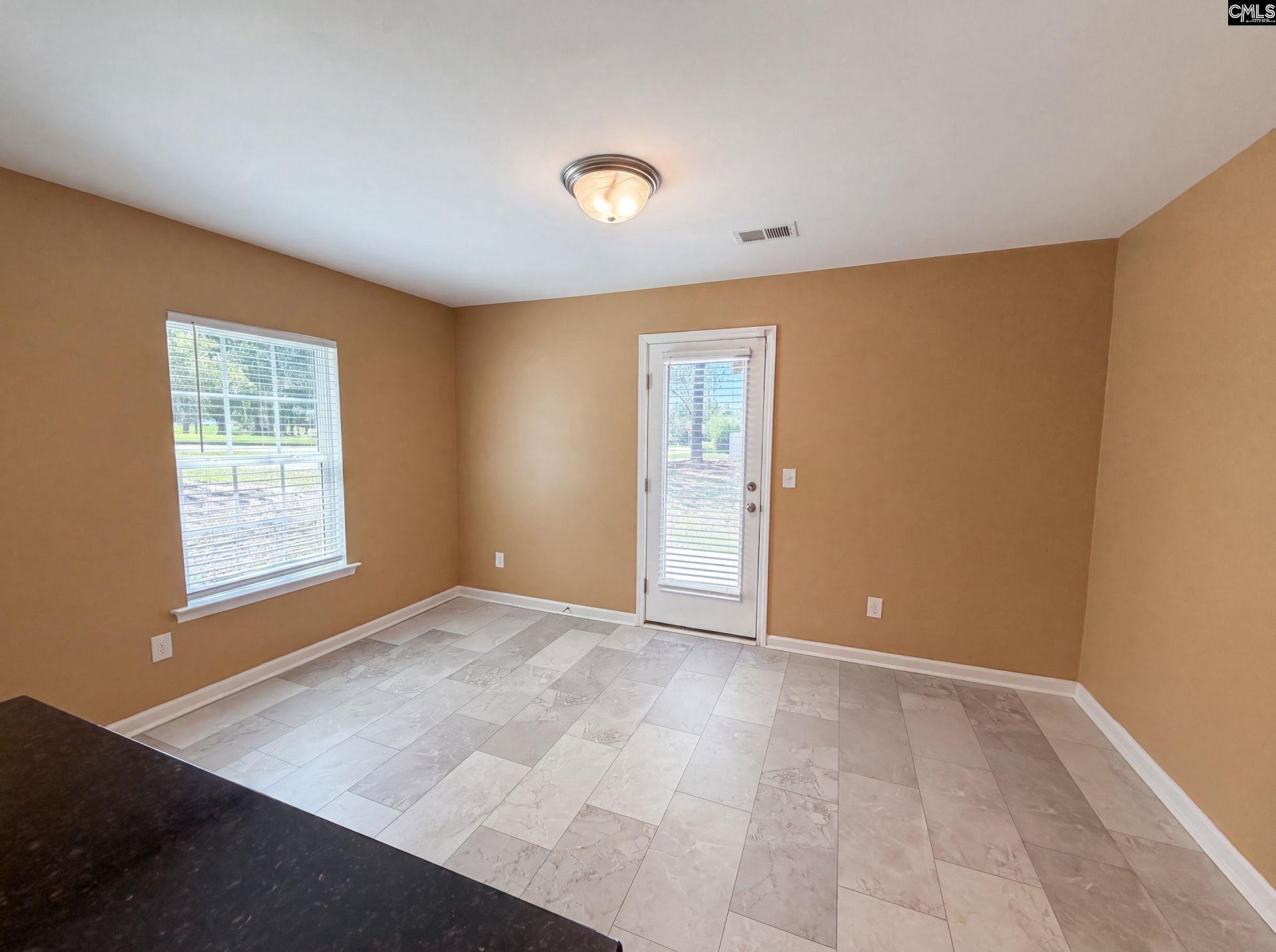301 Rolling Knoll Drive Photo 6