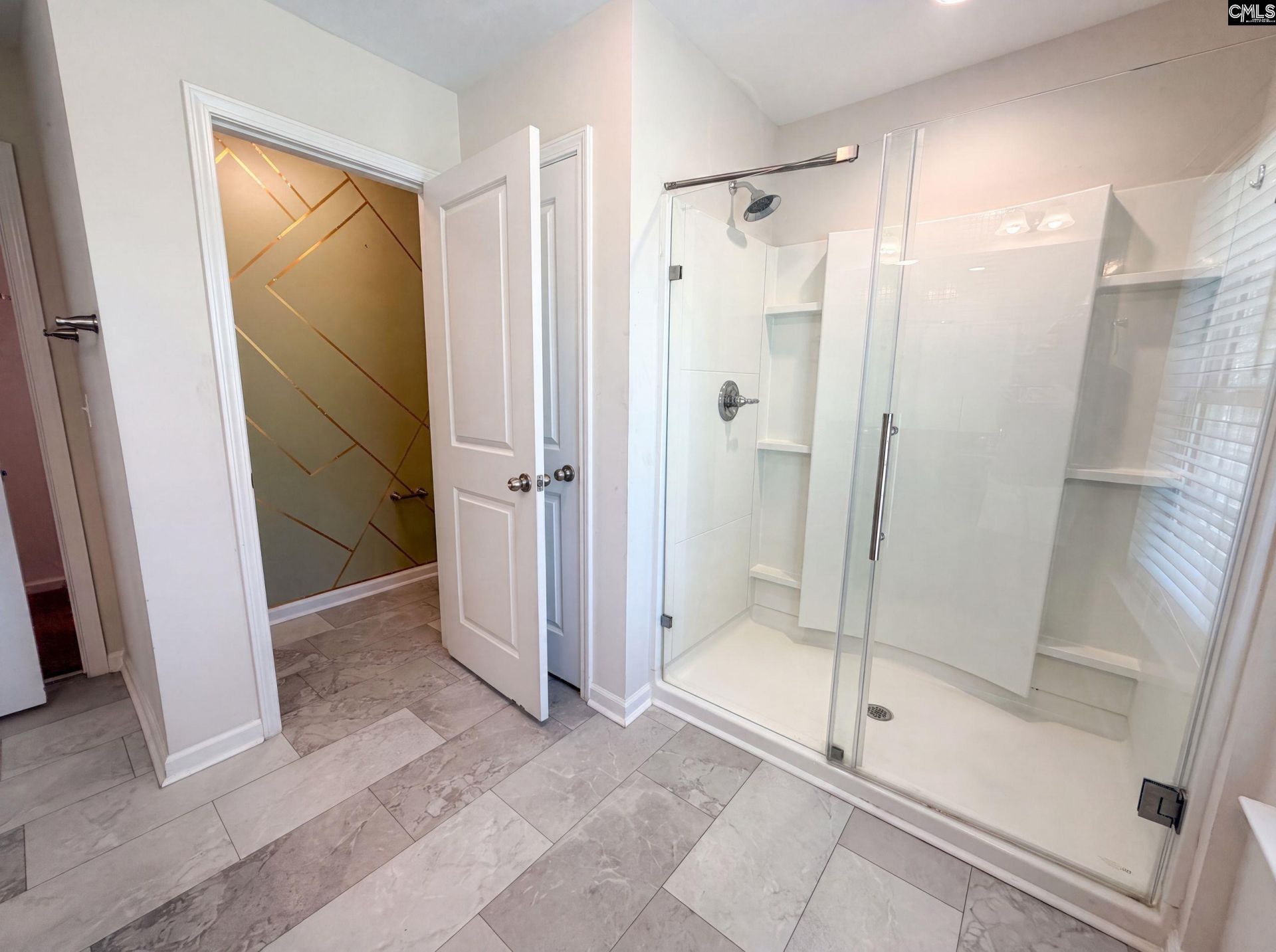 301 Rolling Knoll Drive Photo 9