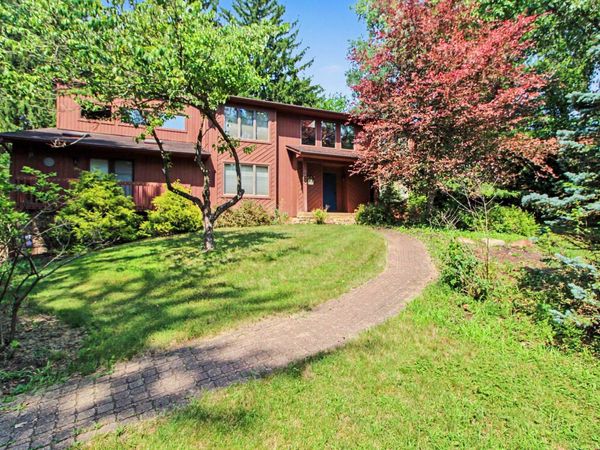 3654 E Pineview Drive, Dexter, MI 48130