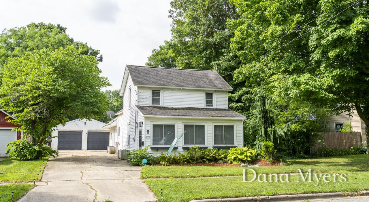 628 E Walnut Street, Hastings, MI 49058 Main Photo