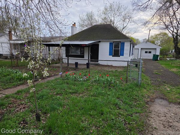 298 Oregon Street, York Township, Mi 48198