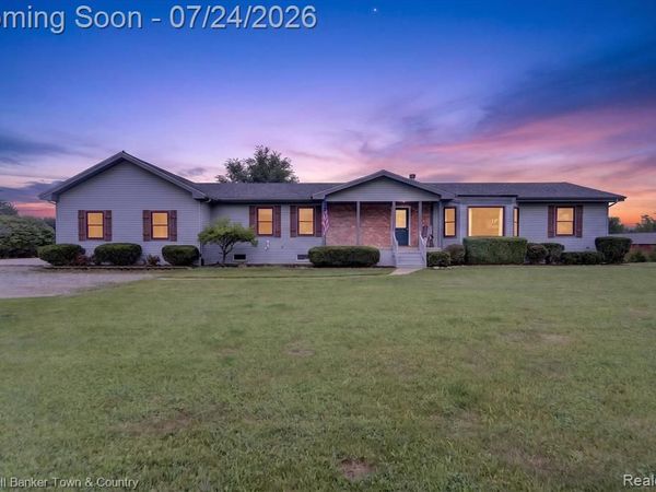 8175 Farley Road, Putnam Twp, MI 48169