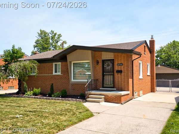 28948 Boston Street, St. Clair Shores, MI 48081