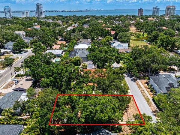 3403 W BAY VILLA AVENUE , TAMPA, FL 33611