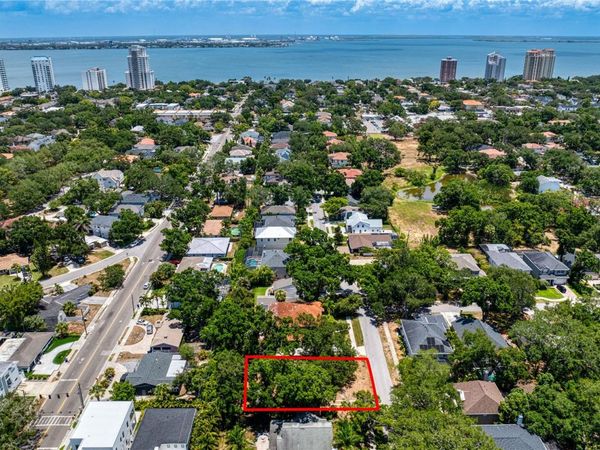 3403 W BAY VILLA AVENUE , TAMPA, FL 33611
