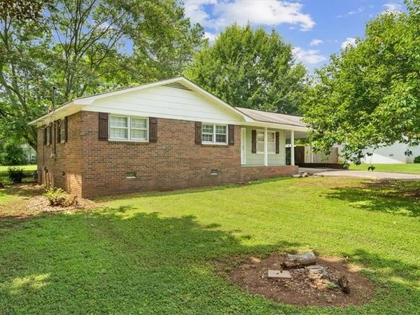 126 Kinman Road SW, Calhoun, GA 30701