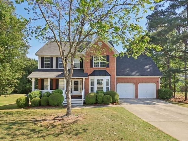 3382 Summit Glen Drive , Loganville, GA 30052