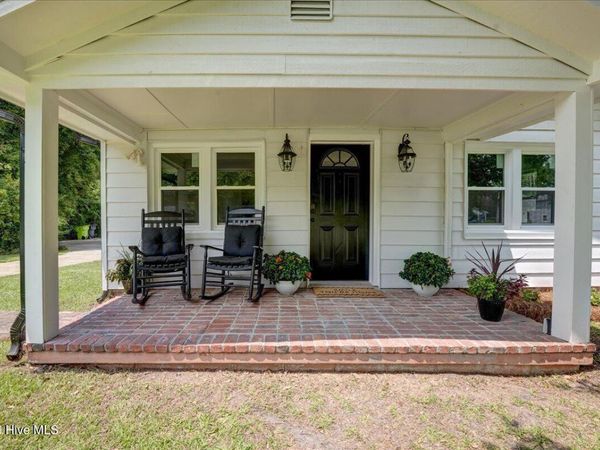 614 W Thurman Road, New Bern, NC 28562