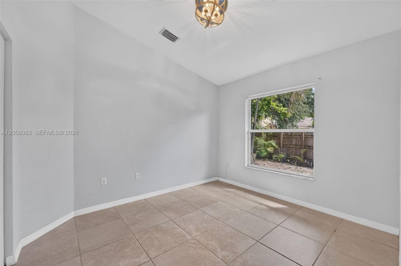 2073 SE 13th St, Homestead, FL 33035 Photo