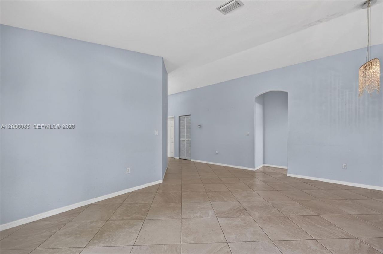 2073 SE 13th St, Homestead, FL 33035 Photo