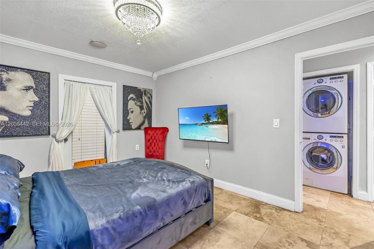 121 NW 47th St , Miami, FL 33127 Photo