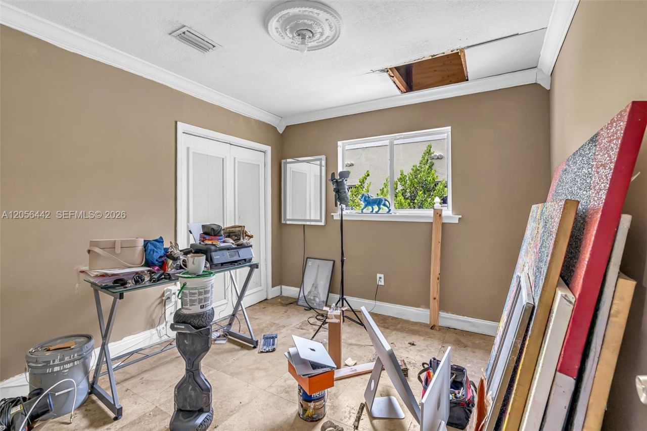 121 NW 47th St , Miami, FL 33127 Photo
