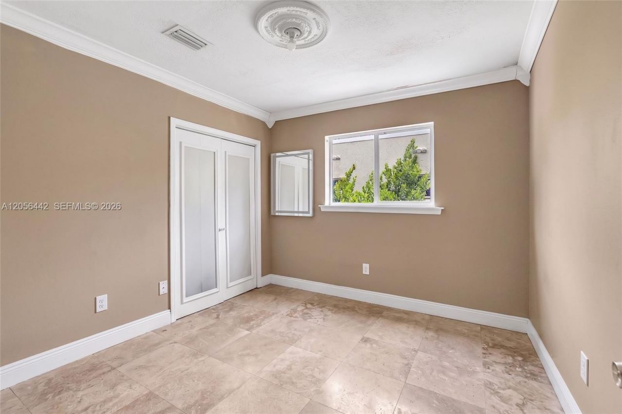 121 NW 47th St , Miami, FL 33127 Photo