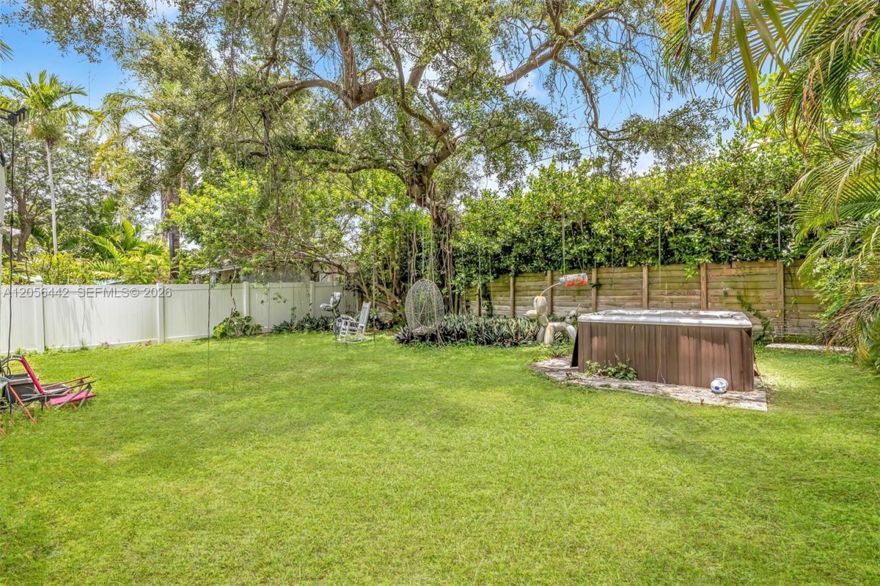 121 NW 47th St , Miami, FL 33127 Photo