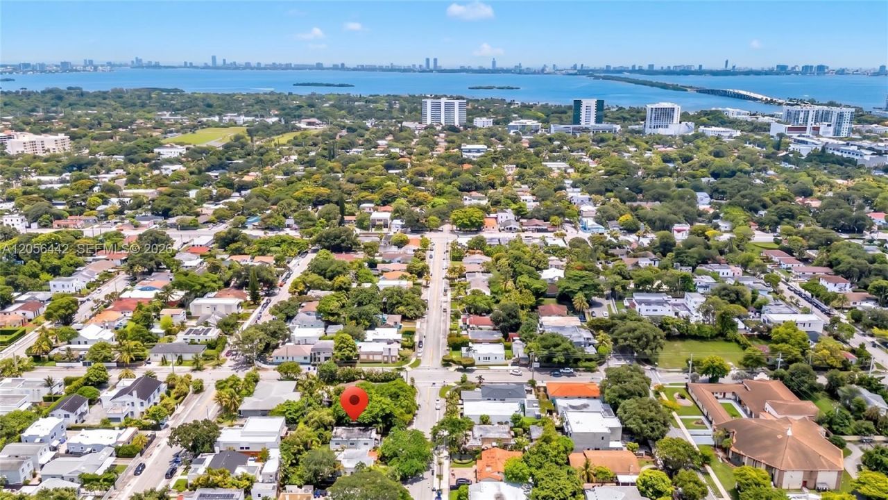 121 NW 47th St , Miami, FL 33127 Photo