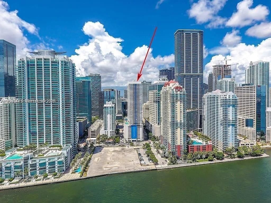 1200 Brickell Bay Dr , Unit 1518, Miami, FL 33131 Photo