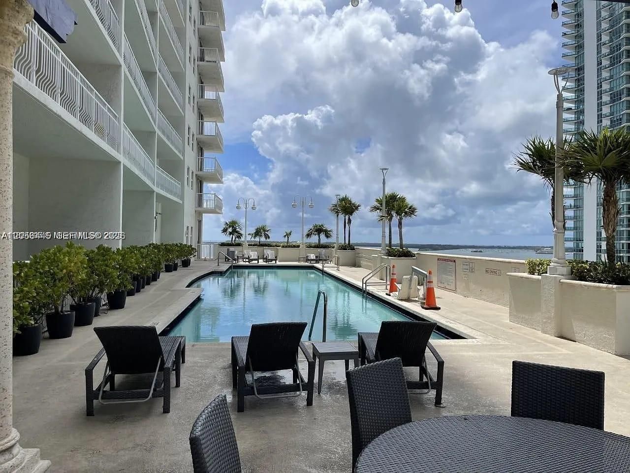 1200 Brickell Bay Dr , Unit 1518, Miami, FL 33131 Photo