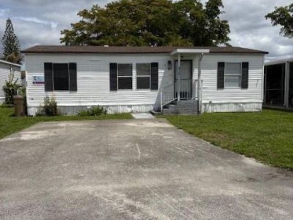 410 SW 134 Way , Davie, FL 33325