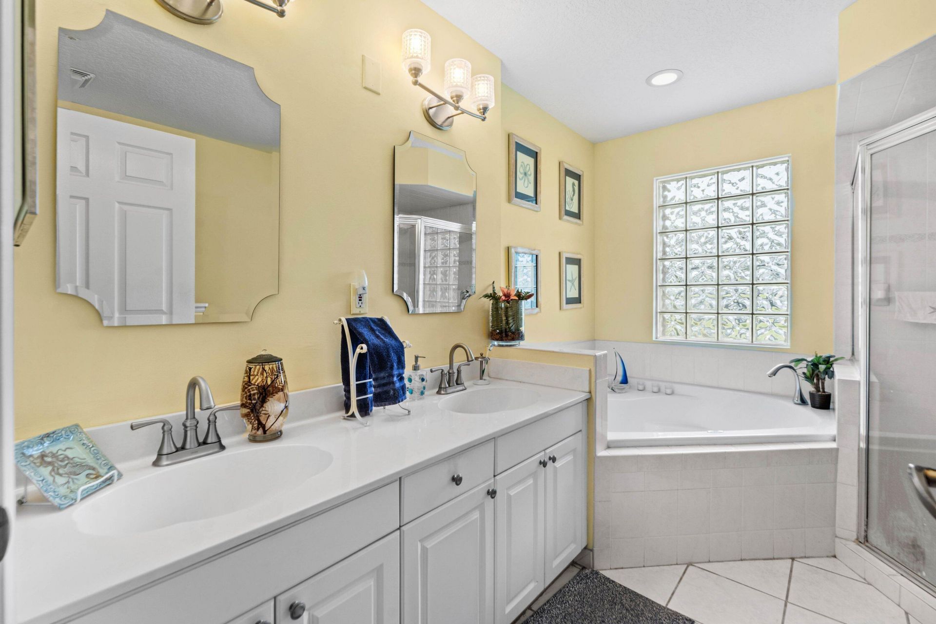 157 Monterey Way, Royal Palm Beach, FL 33411 Photo