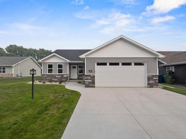 160 GOLF COURSE DRIVE, Wrightstown, WI 54180