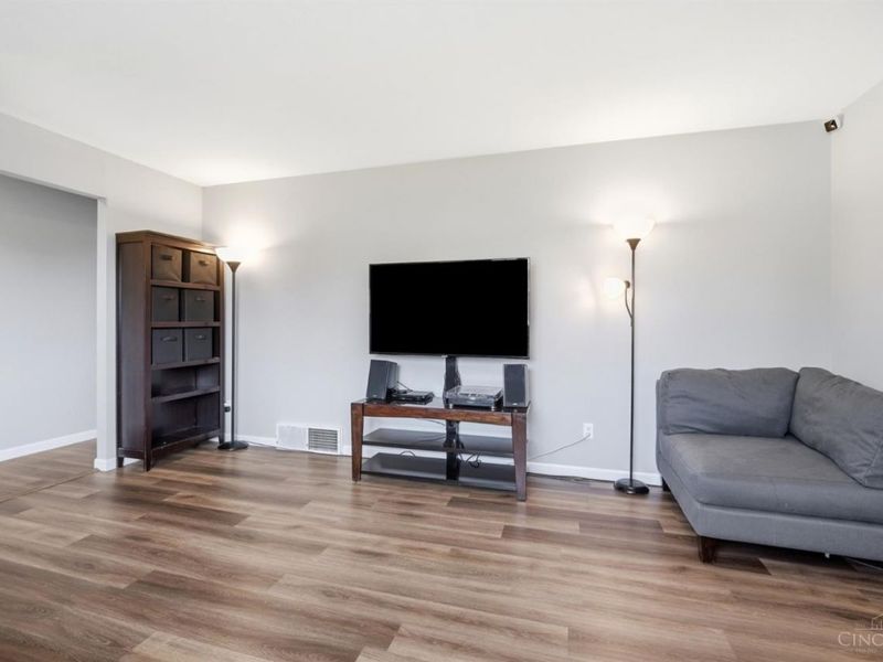 834 Holyoke Drive, Forest Park, OH 45240 Photo 11