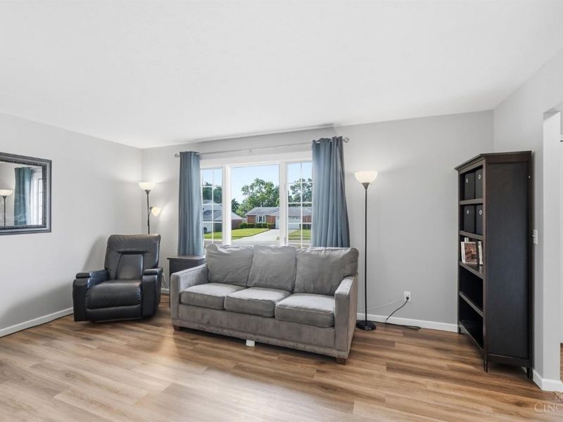834 Holyoke Drive, Forest Park, OH 45240 Photo 9