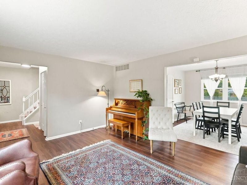 7835 Pheasant Hill Drive, West Chester, OH 45069 Photo 7