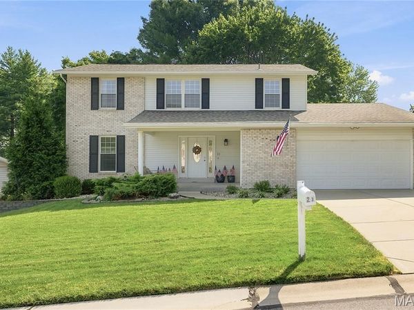 23 Raintree Court, St Peters, MO 63376