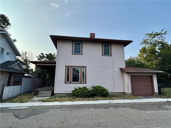 814 Grandview Avenue , Coshocton, OH 43812