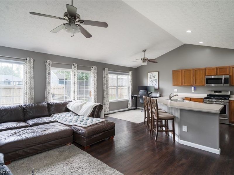 2293 Stonepath Street, Lorain, OH 44052 Photo 13