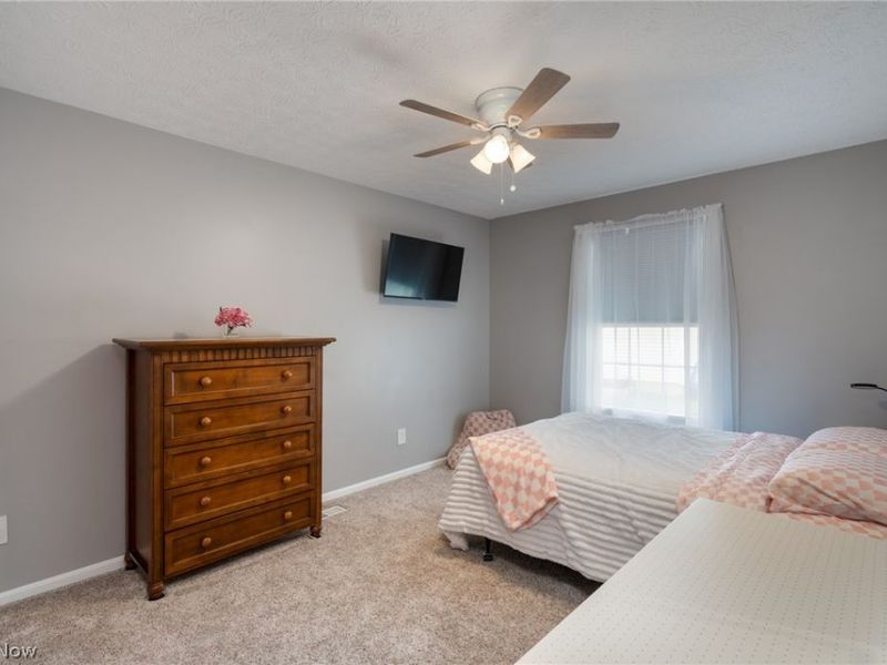 2293 Stonepath Street, Lorain, OH 44052 Photo 18