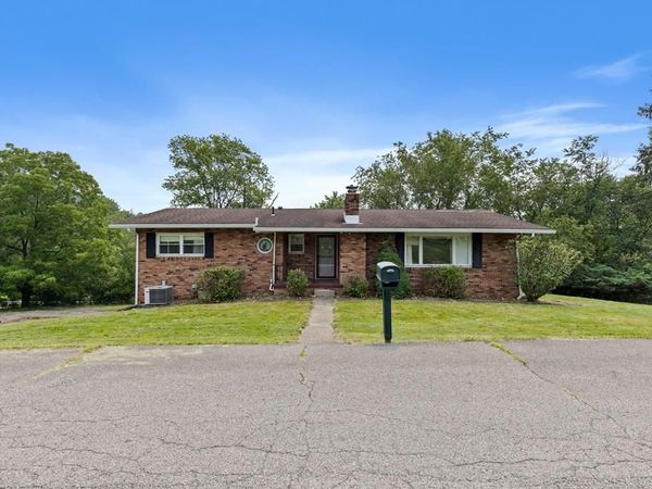 11 Aztec Lane, New Cumberland, WV 26047