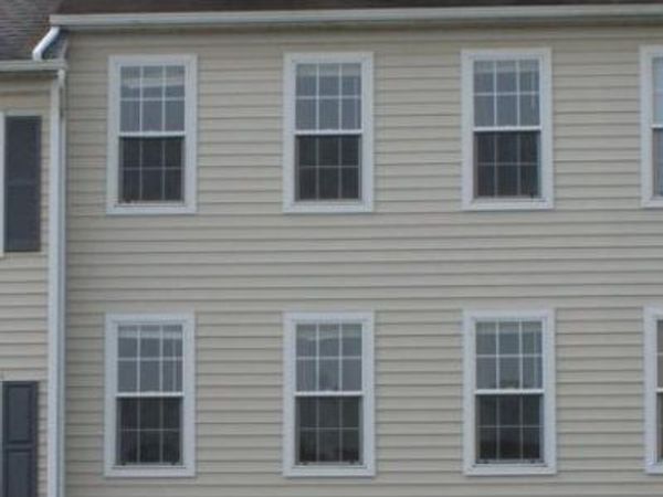 2858 WOODMONT DRIVE , YORK, PA 17404