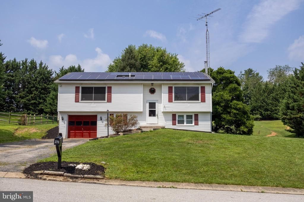 273 SMEACH DRIVE , HANOVER, PA 17331