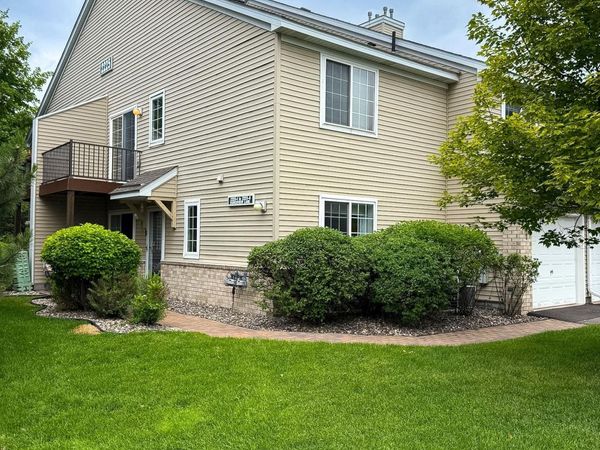 2225 Ranchview Lane N, Unit 1, Plymouth, MN 55447