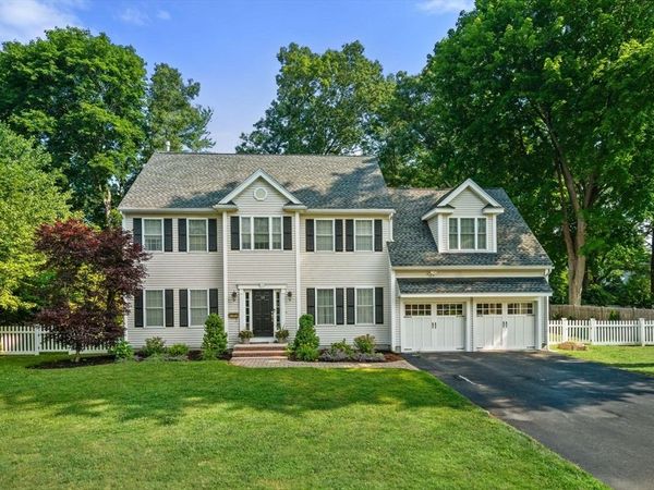 11 Shadow Ln, Wellesley, MA 02482