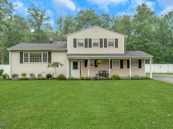 165 GREENWOOD DR, Long Hill, NJ 07946