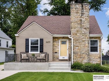 6455 Poppleton Avenue, Omaha, NE 68106