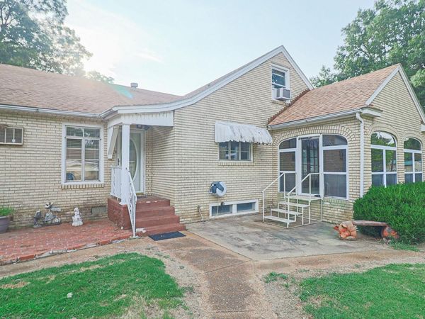 201 Hughey Street, Swifton, AR 72471