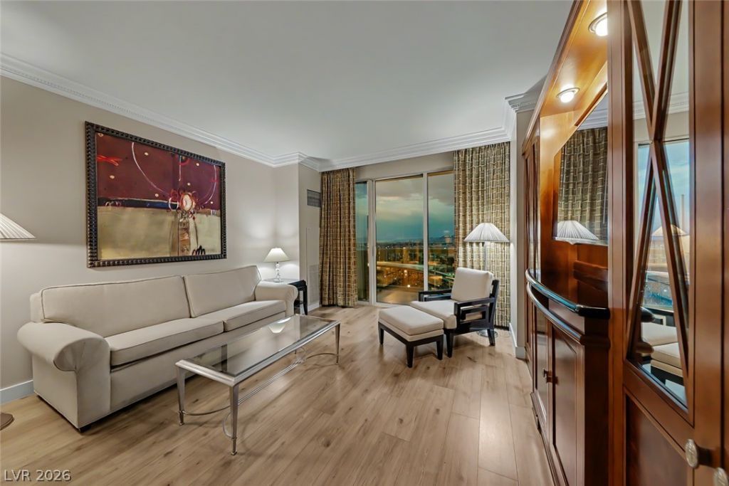 135 E Harmon Avenue , Las Vegas, NV 89109