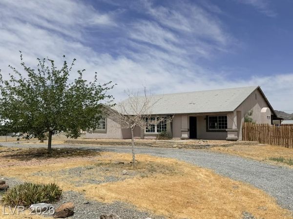 4300 W Medicine Man Road , Pahrump, NV 89048