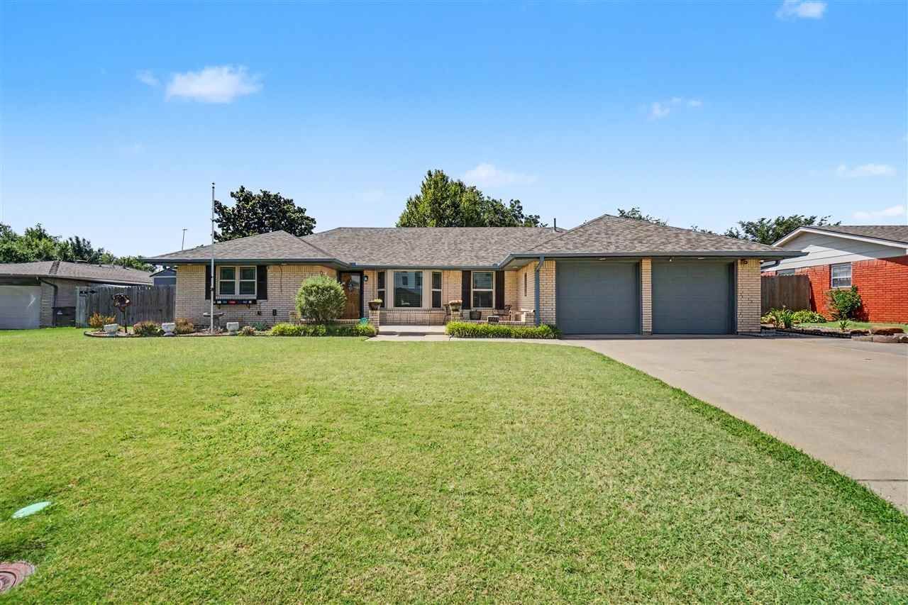 2804 NW Tomlin Place, Lawton, OK 73505 Main Photo