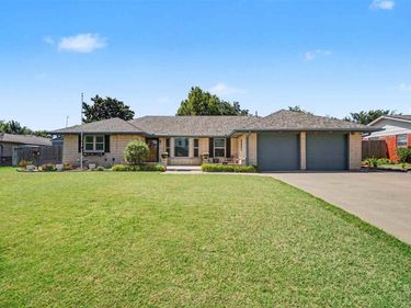 2804 NW Tomlin Place, Lawton, OK 73505