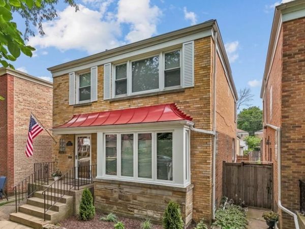 2921 W Birchwood Avenue , Chicago, IL 60645