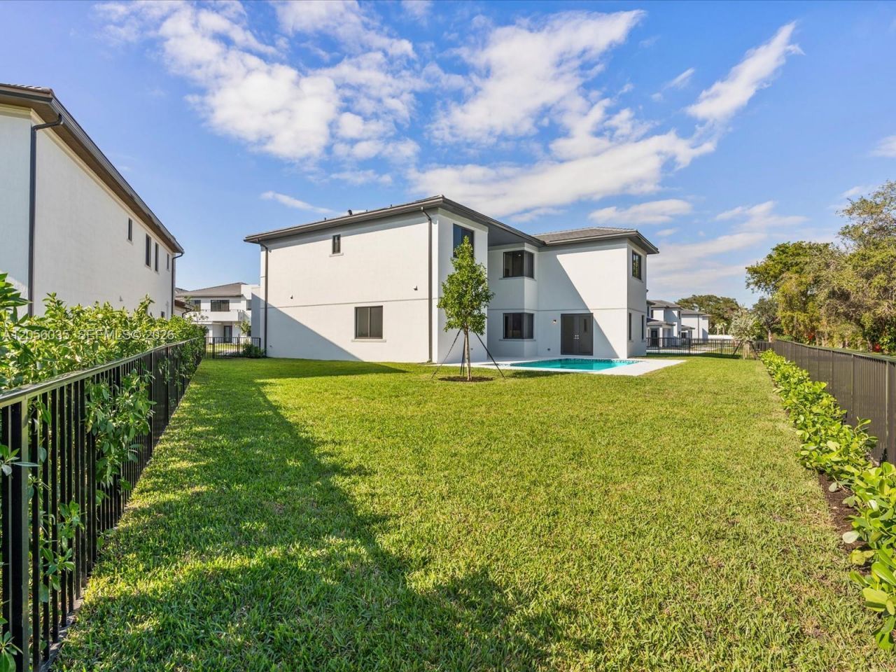 19701 NE 16 Pl , Miami, FL 33179 Photo
