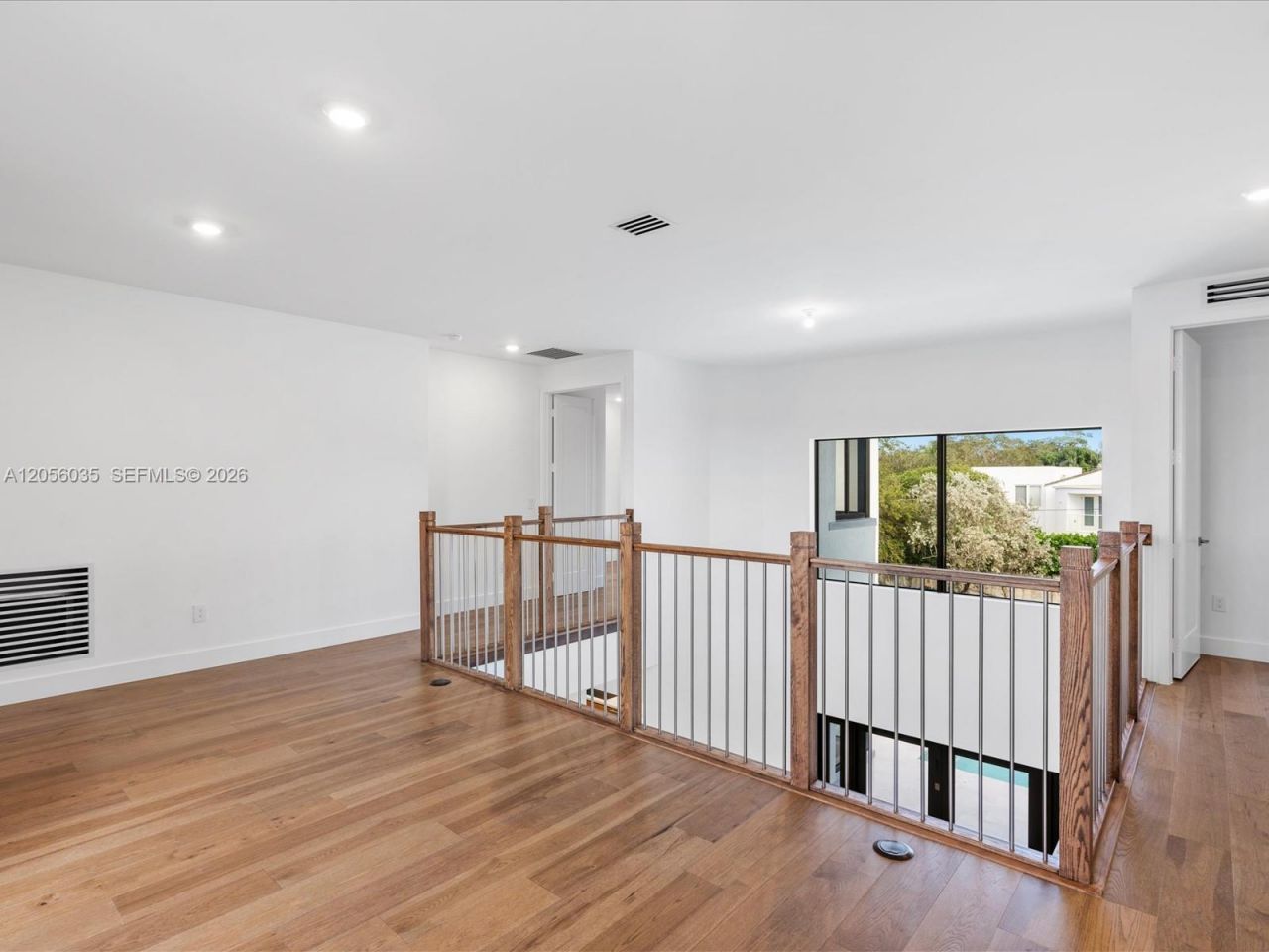 19701 NE 16 Pl , Miami, FL 33179 Photo