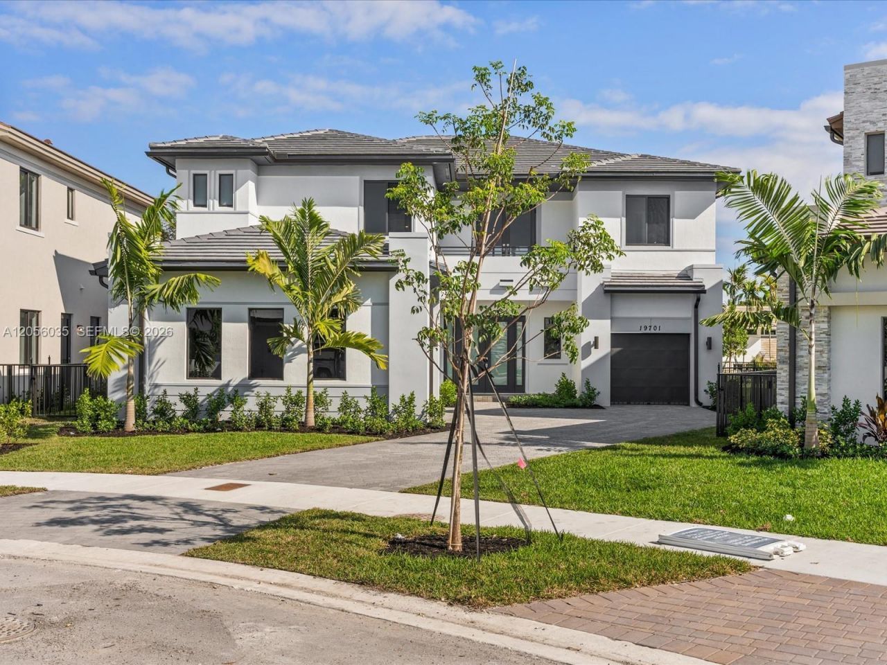 19701 NE 16 Pl , Miami, FL 33179 Photo