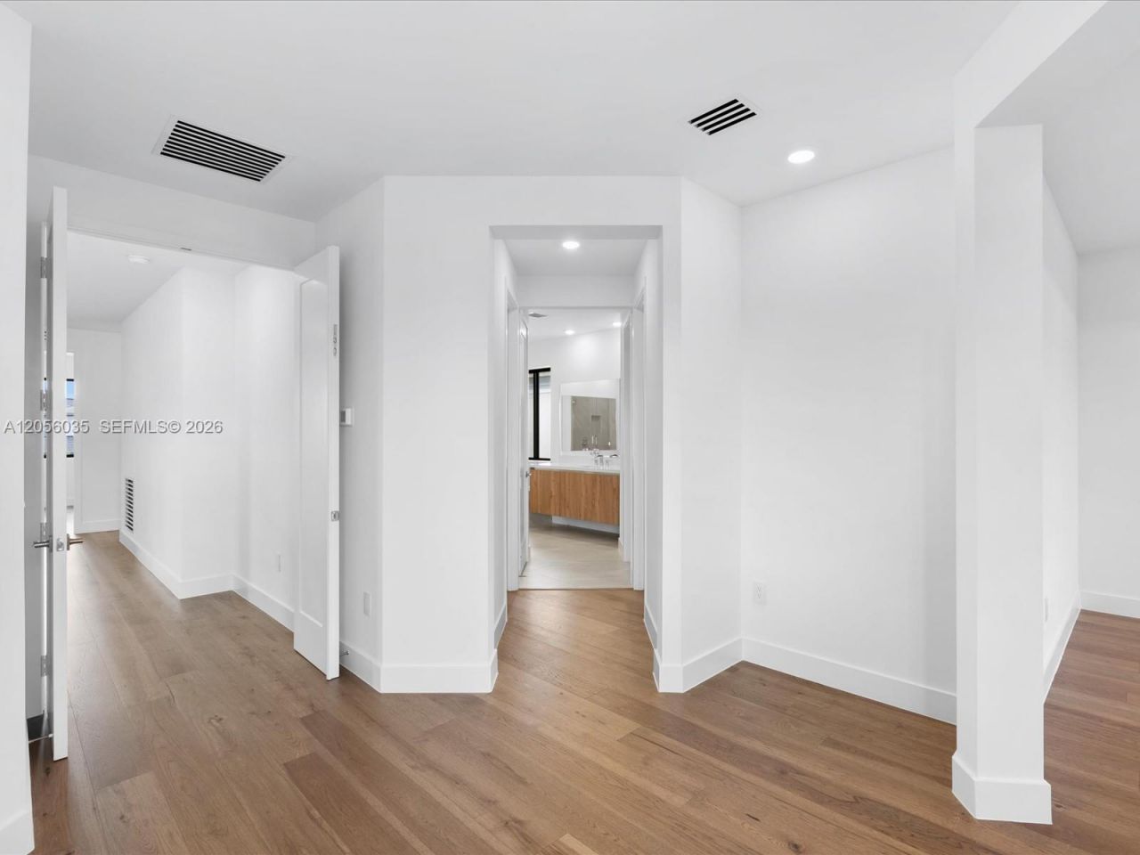 19701 NE 16 Pl , Miami, FL 33179 Photo
